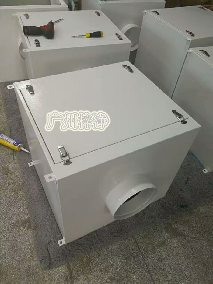 增壓新風柜根據所需風量的風壓不同，在電機功率適用范圍內調整風機轉速，達到所需效果；