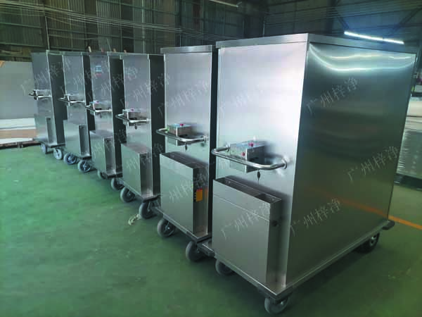 一次性物品電動轉運車采用304拉絲不銹鋼板面板厚度：≥1.2mm,表面作拉絲亞光處理。